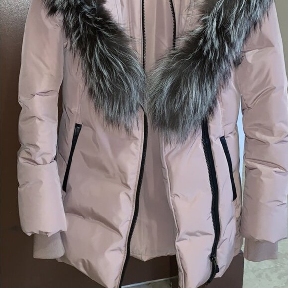 MACKAGE Soft Pink Adali Silver Fox Fur Signature Collar Down Coat - Picture 3 of 12